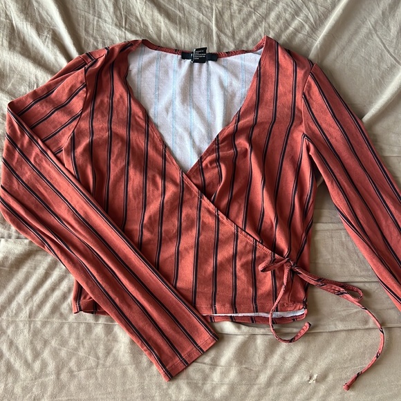 Cute Cropped Long Sleeve Top - Picture 2 of 3